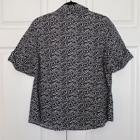 George button down shirt in a black white circle pattern. Size XL ((16/1… - Picture 3 of 8